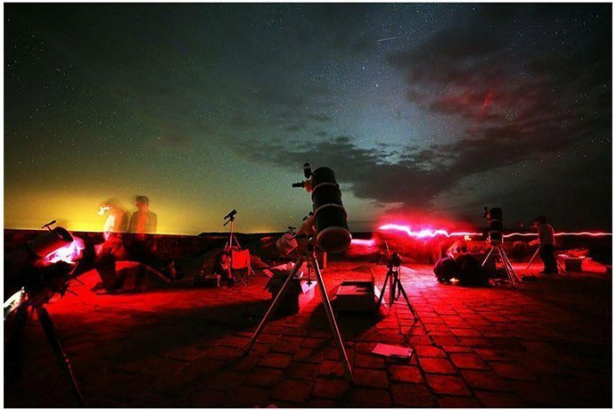 red light head torch astronomy